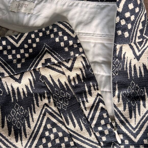 J.CREW Factory Women's Black Cream Chevron Ikat Print Cotton Short Shorts Sz 6 - Picture 4 of 6